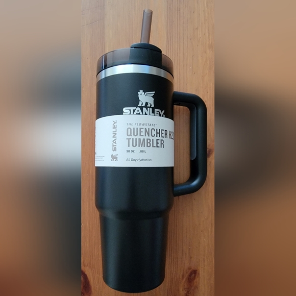 NEW! Stanley Quencher 30oz Stainless Steel Insulated Tumbler with Lid/straw - Picture 4 of 9